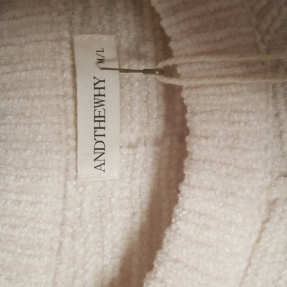 andthewhy Women's Frill sweater NWT - Picture 2 of 6